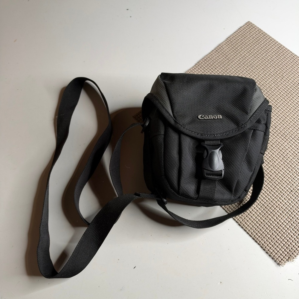 Canon Black Nylon Compact Camera Shoulder Bag with Adjustable Strap & Belt Loop